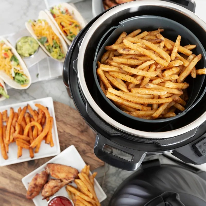Instant Pot Duo Crisp + Φριτέζα αέρος 140004401, 1500 W, 5,7 L, 11 προγράμματα, καλάθι φριτέζας αέρος, EvenCrisp, Inox