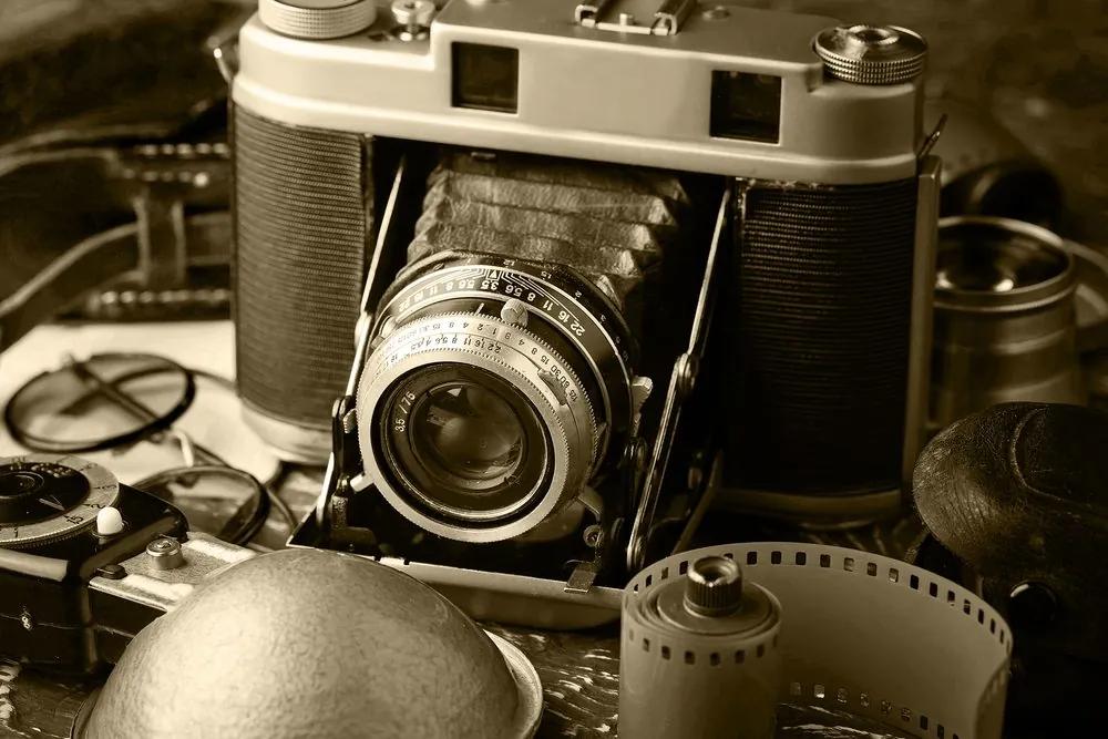Εικόνα παλιάς κάμερας σε σχέδιο σέπια - 120x80