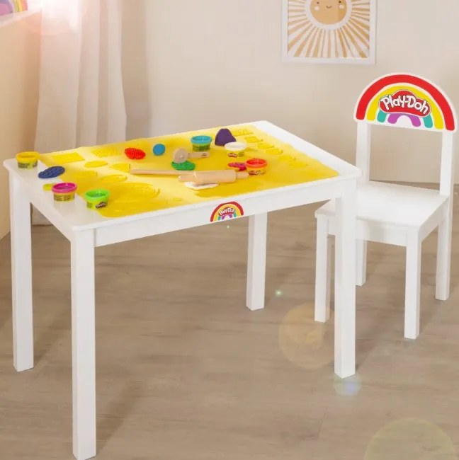 Σετ τραπεζάκι με καρέκλα και αξεσουάρ Play-Doh