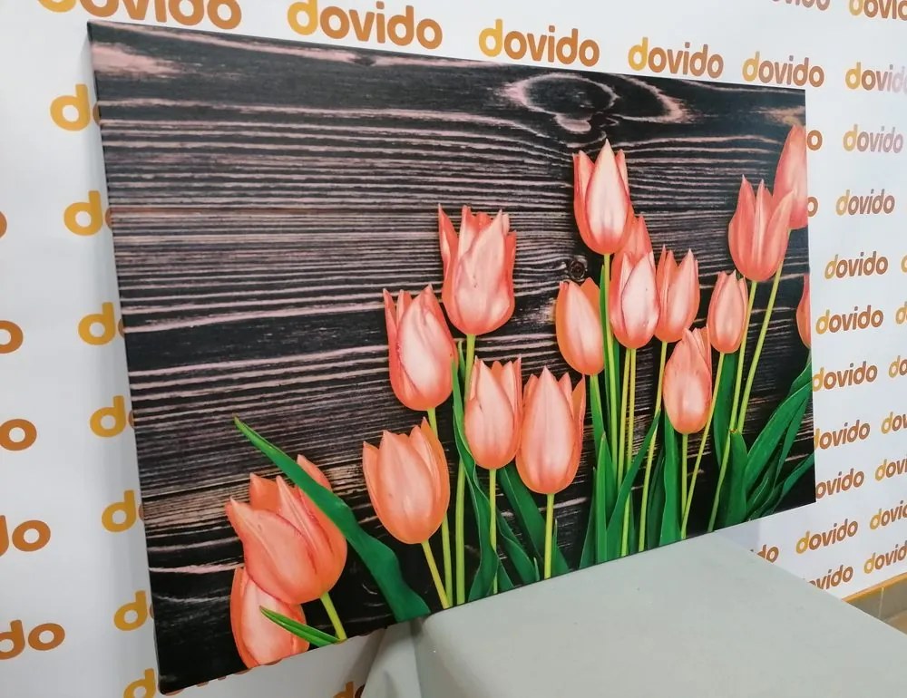 Εικόνα με γοητευτικές πορτοκαλί τουλίπες σε ξύλινο φόντο - 60x40
