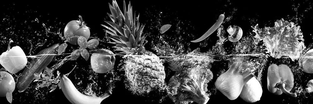 Εικόνα βιολογικών φρούτων και λαχανικών σε μαύρο & άσπρο
