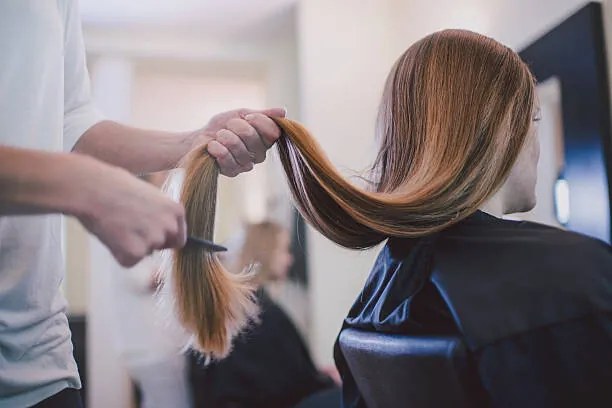 Φωτογραφία Girlfriends getting new haircut., Guido Mieth