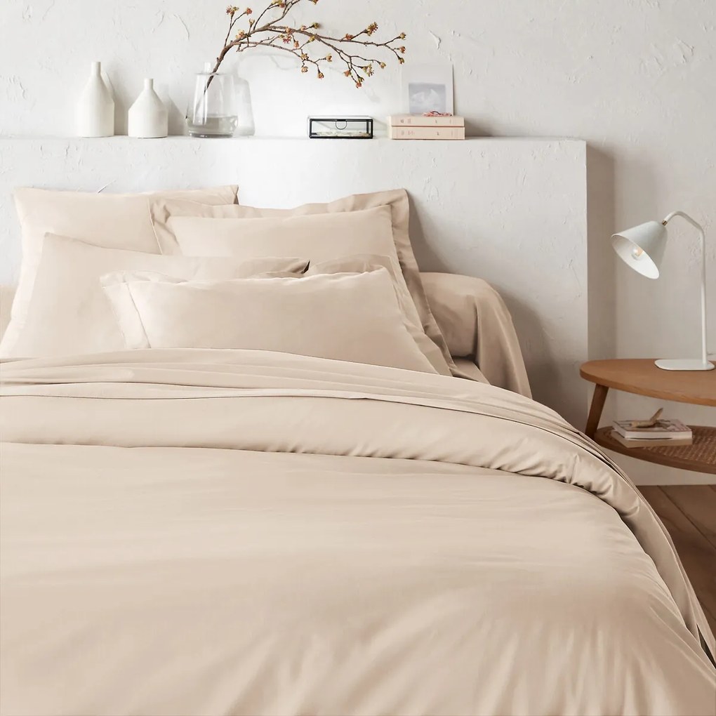 Βαμβακερή μονόχρωμη παπλωματοθήκη, Scénario