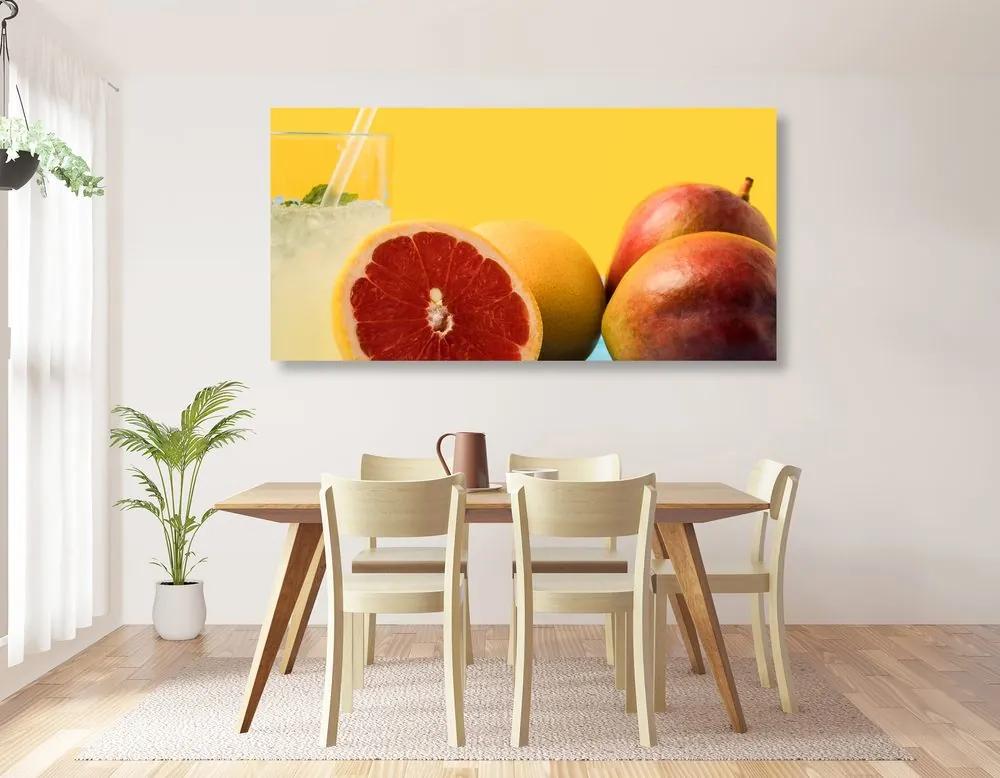 Εικόνα λεμονάδας από τροπικά φρούτα