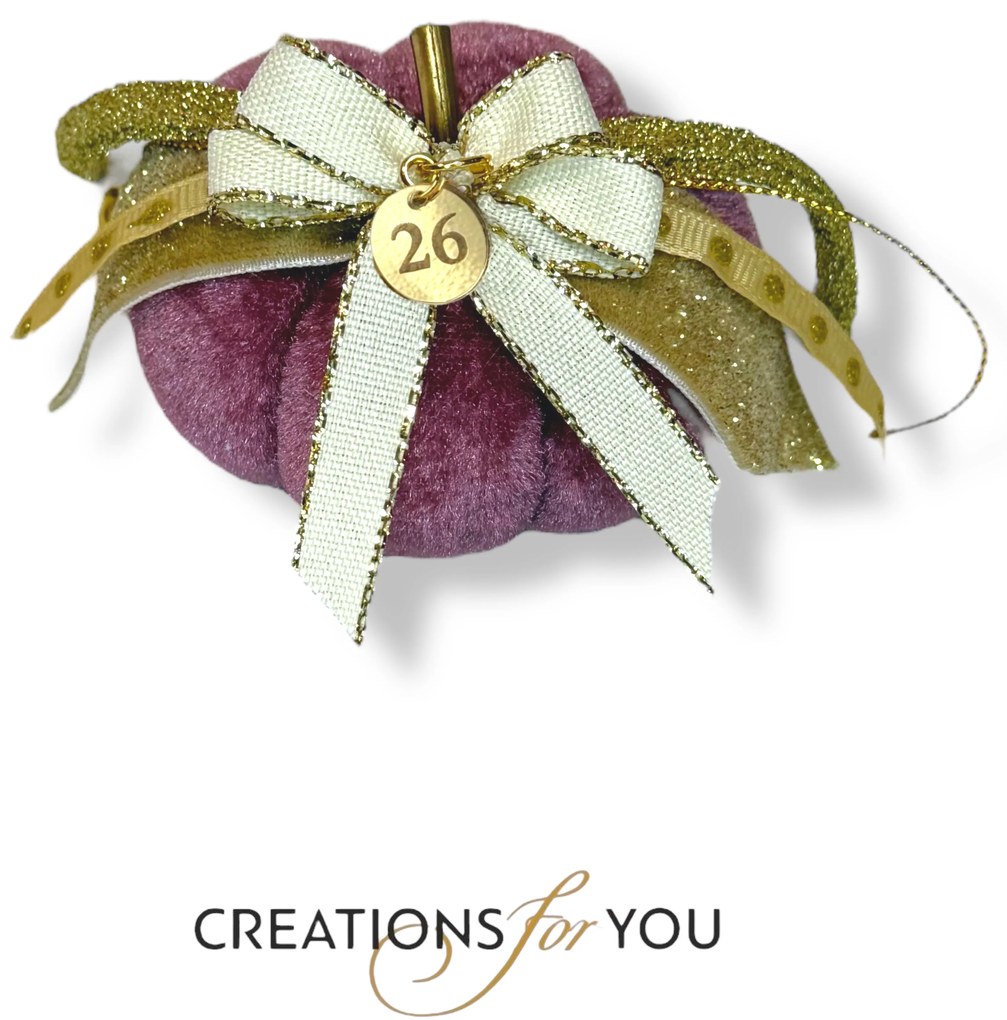 Κολοκύθα σάπιο μήλο βελούδινη μικρή με χρυσές λεπτομέρειες