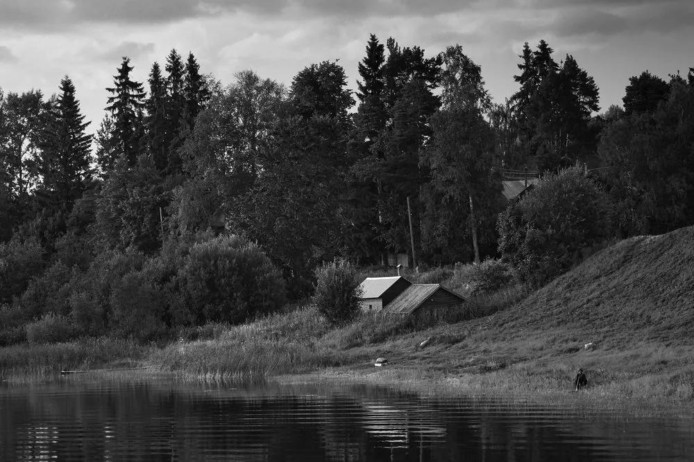 Εικόνα από παραμυθένια σπίτια δίπλα στο ποτάμι σε ασπρόμαυρο - 120x80