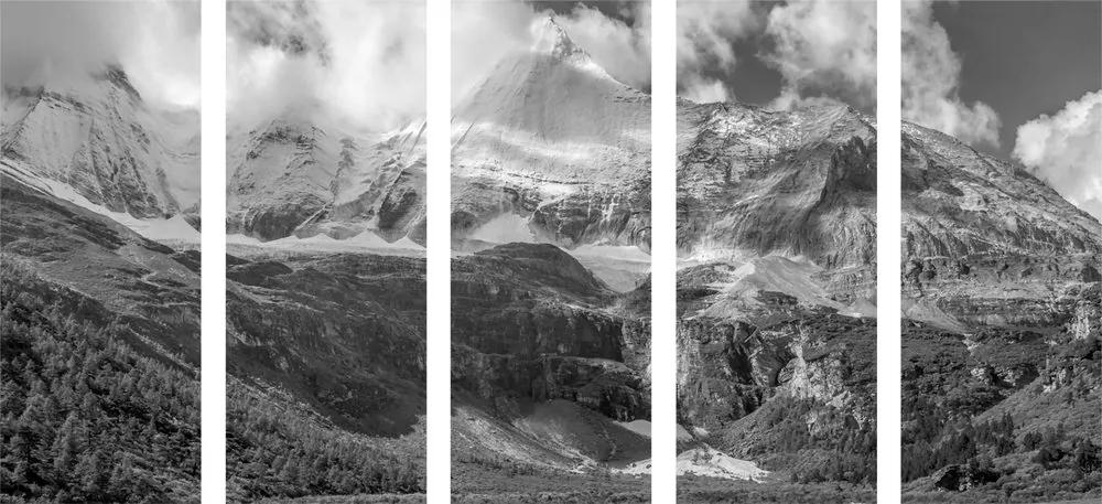 Εικόνα 5 τμημάτων μαγευτικό ορεινό τοπίο σε ασπρόμαυρο