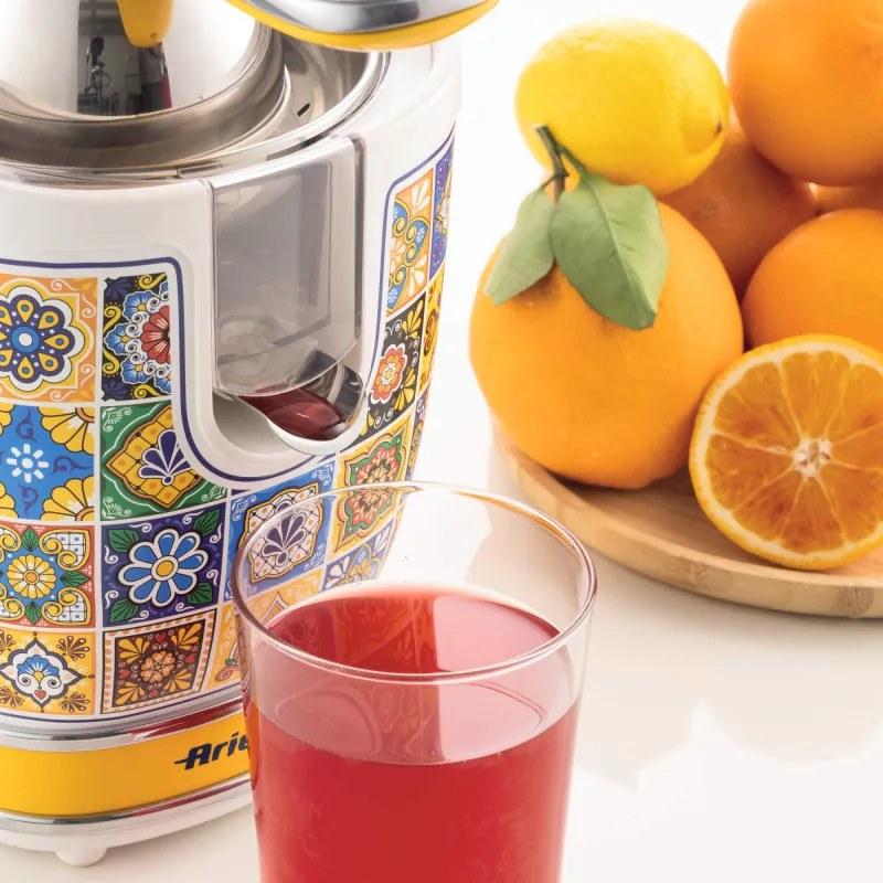Πρέσα εσπεριδοειδών Ariete Positano JUICER 0413/0P, 85W, Μεταλλικό σώμα, Αθόρυβη λειτουργία, 2 εξαρτήματα, Λευκό/Κίτρινο