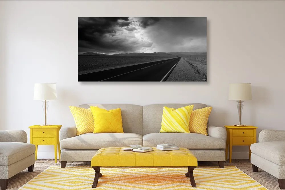 Εικόνα δρόμου στη μέση της ερήμου σε ασπρόμαυρο - 100x50
