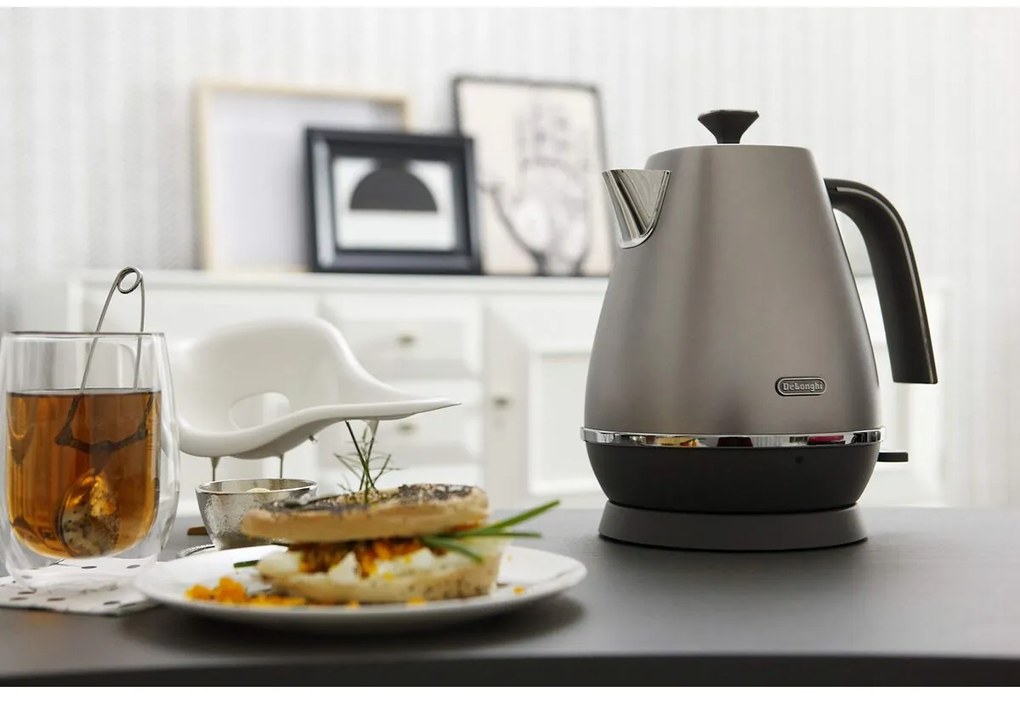 Βραστήρας DeLonghi KBI2001.S 2000 W 1,7 L Ασημί Xρώμιο Μέταλλο