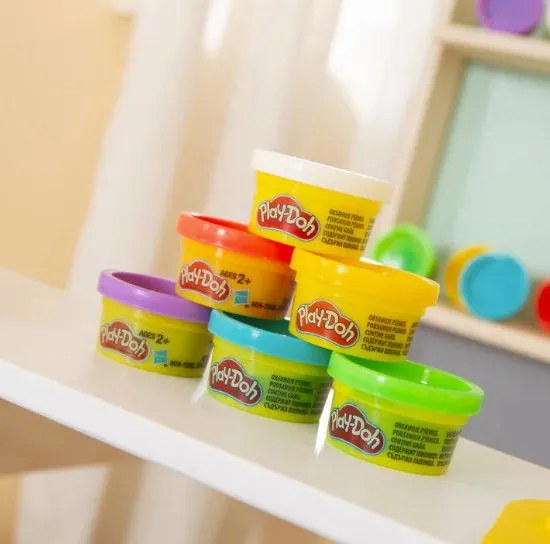 Τραπέζι με σκαμπό και αξεσουάρ Play-Doh