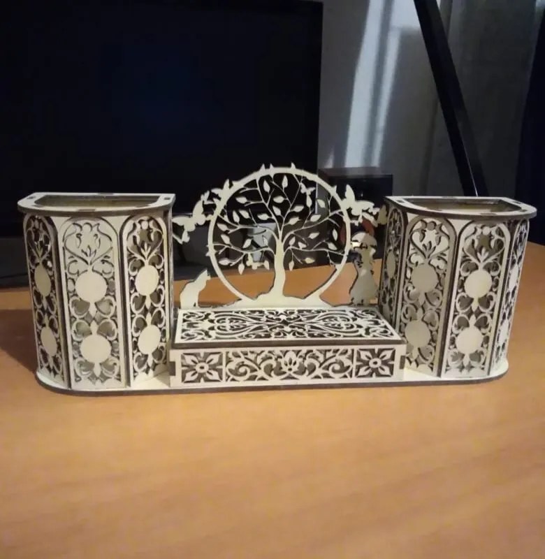 Intra απο ξύλο plywood 3mm-4mm πάχος - Decor Tree Desk Organizer Στυλόθήκη Δίασταση 30x30 cm Intraeaxys-67wlgll1