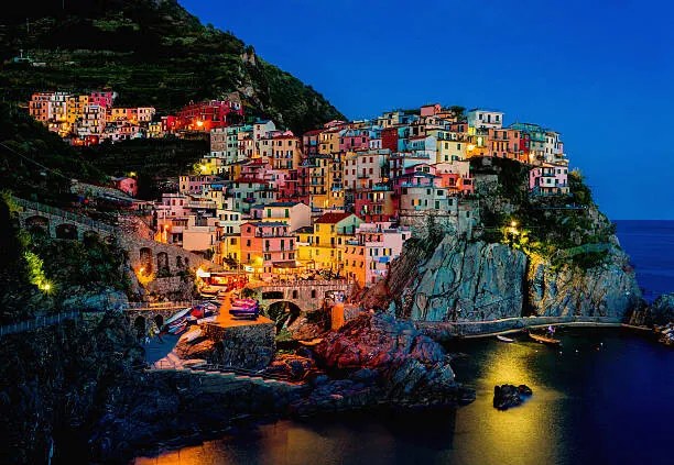 Φωτογραφία Beautiful view of Manarola at night, gehringj