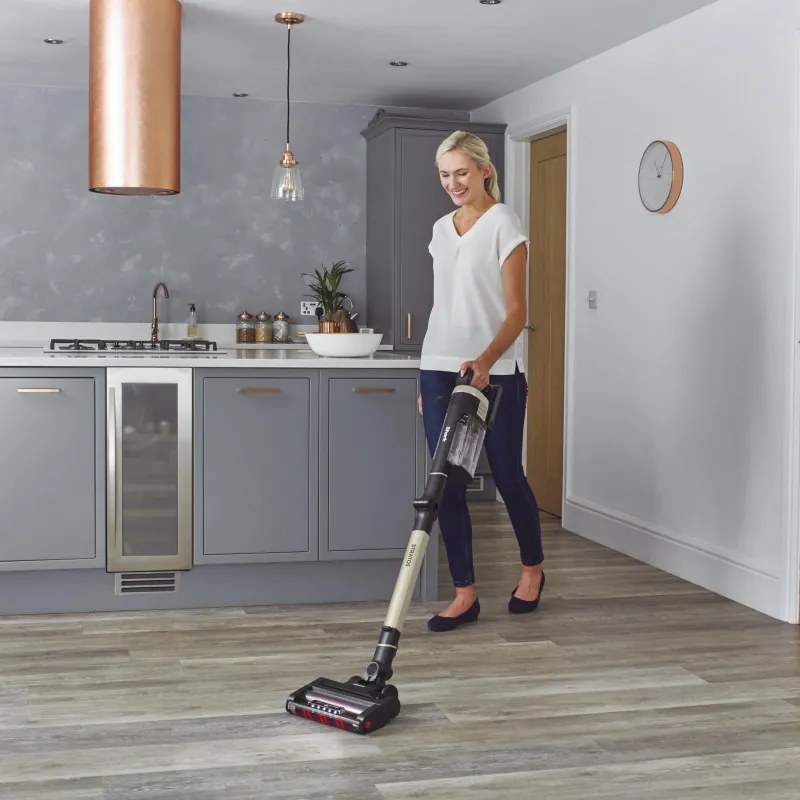Σκούπα όρθια Shark Stratos True Pet Flexology IZ400EUT, 309W, 0.7L, 60 λεπτά αυτονομία, Clean Sense IQ, Pet Pro, LED, Powerfins, Dark Grey/Champagne