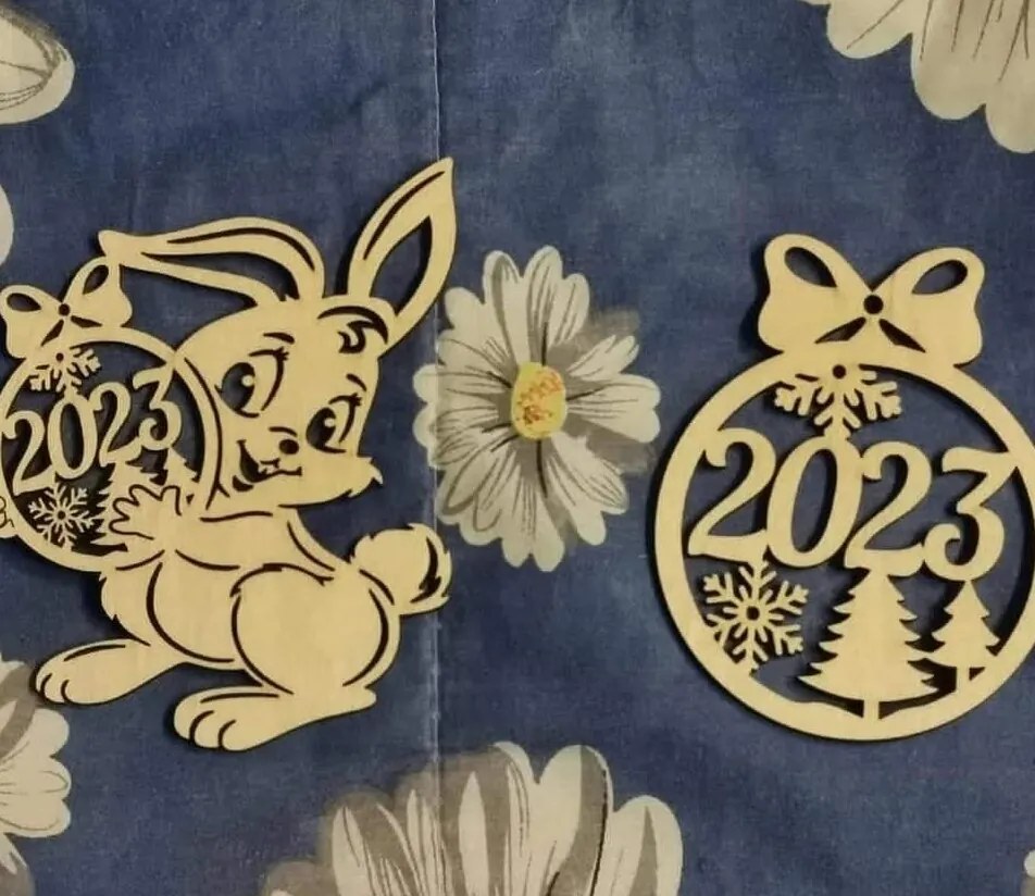 Σετ των 3 Intra απο ξύλο plywood 3mm-4mm πάχος – Κρεμαστό ξύλο διακόσμησης για το νέο έτος λαγουδάκι 2023 15x15 cm INTRAVECTRY-MY548729
