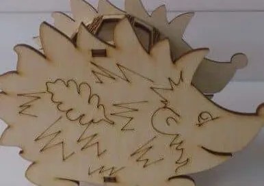 Intra απο ξύλο plywood 3mm-4mm πάχος – Ζωντανό ξύλο μεντεσέδων μολυβιού Hedgehog 45x50 cm INTRAVECTRY-MY558097