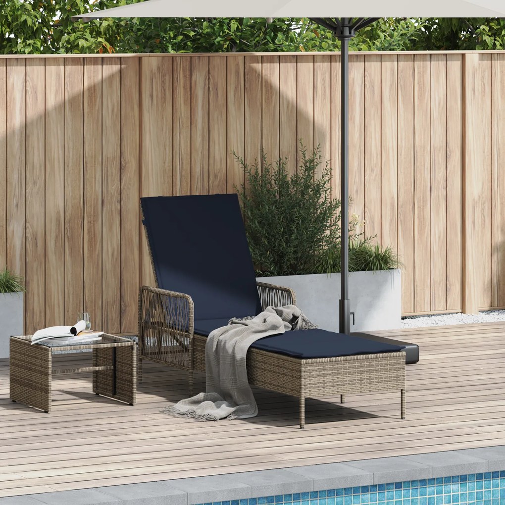vidaXL Ξαπλώστρα Γκρι PE Ρατάν 157 x 55 x 92 εκ. Αναδιπλούμενη