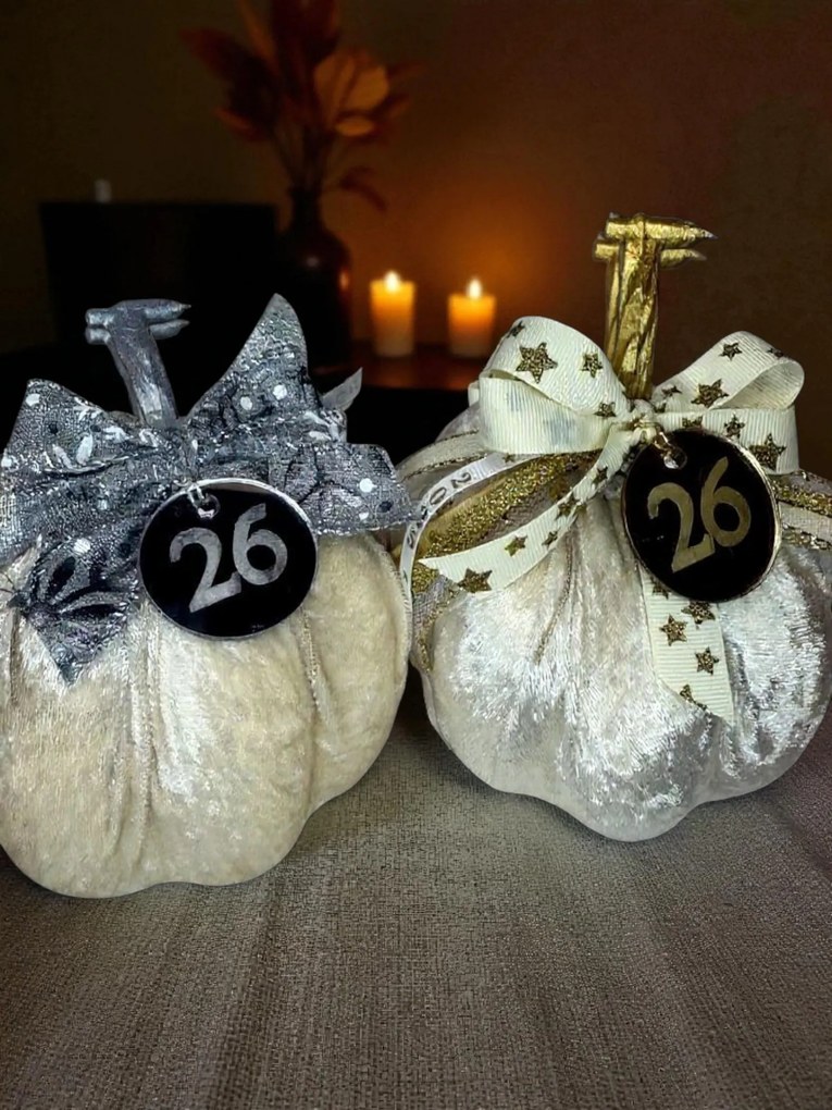 Κολοκύθα Εκρού βελούδινη μεγάλη - Χρυσό