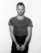 Φωτογραφία Sting in Handcuffs, John Stoddart/Popperfoto