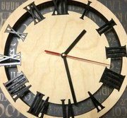 Intra απο ξύλο plywood 3mm-4mm πάχος – Ξύλινο ρολόι τοίχου με ρωμαϊκό αριθμό ρολογιού 30x30 cm INTRAVECTRY-MY556048