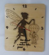 Intra απο ξύλο plywood 3mm-4mm πάχος - Παιδικό ρολόι τοίχου αλεξιπτωτιστής με τη νεράιδα Δίασταση 30x30 cm Intraeaxys-e1gknnmo