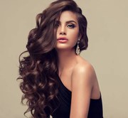 Φωτογραφία Young attractive brunette with voluminous, shiny, EdwardDerule