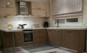 Intrahome  Σύνθεση  Έπιπλο  Κουζίνας  ΚΑΡΥΔΙ   02-5311211  χρώματος   βακελιτης Kαπλαμάς  με blum μεντεσεδες  και συρτάρια 10  ΜΕΤΡΑ  ΤΡΕΧΟΝ 02-5311211