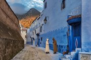 Φωτογραφία Small colorful streets in Medina of Chefchaouen, Izzet Keribar