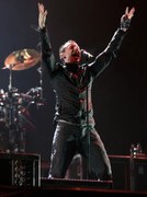 Φωτογραφία Chester Bennington of Linkin Park at Sonisphere 2009, Chiaki Nozu