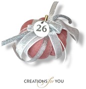 Κολοκύθα ροζ βελούδινη μικρή με ασημί λεπτομέρειες