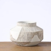 Βάζο ανάγλυφο λευκό μπεζ 24x24x15,5cm