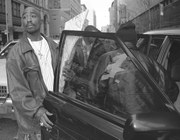 Φωτογραφία Tupac Shakur outside criminal court, New York Daily News Archive