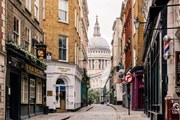 Φωτογραφία St. Paul's cathedral and street with, Alexander Spatari