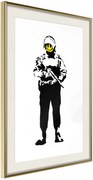 Αφίσα - Banksy: Smiling Copper - 40x60 - Χρυσό - Με πασπαρτού