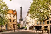 Φωτογραφία Street in Paris with Eiffel Tower, France, Alexander Spatari