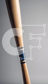 Intra Συλλεκτικό Ξύλινο Παζλ Plywood 4mm - Κοντινό πλάνο ενός ξύλινου ρόπαλου του μπέιζμπολ Σε Ξύλινο Κουτί - Διαστάσεις: 10x10 cm – 25 κομμάτια