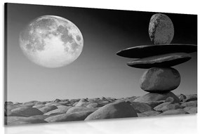 Εικόνα από στοιβαγμένες πέτρες στο φως του φεγγαριού σε ασπρόμαυρο