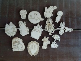 Intra απο ξύλο plywood 3mm-4mm πάχος - Χαραγμένα εικονίδια κινουμένων σχεδίων Miyazaki Μαγνήτες Δίασταση 30x30 cm Intraeaxys-r1z2pjl1