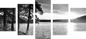 Εικόνα 5 μερών ενός ηλιοβασιλέματος πάνω από μια λίμνη σε ασπρόμαυρο - 100x50