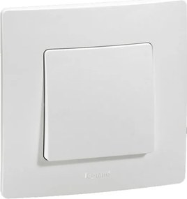 Διακόπτης απλός λευκός Legrand Niloe