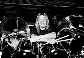 Φωτογραφία Nicko McBrain