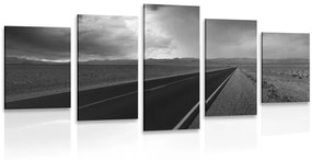 Δρόμος με εικόνα 5 τμημάτων στη μέση της ερήμου σε ασπρόμαυρο - 100x50
