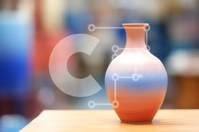 Intra Συλλεκτικό Ξύλινο Παζλ Plywood  4mm - Πορτοκαλί και μπλε κεραμικό βάζο σε ξύλινο τραπέζι Σε Ξύλινο Κουτί - Διαστάσεις Puzzle: 10x10 cm – 25 κομμάτια