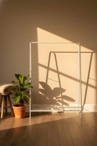 Stewehome Επιδαπέδιος κρεμάστρα ρούχων με οβάλ χρυστό πλαίσιο για μπουτίκ ρούχα