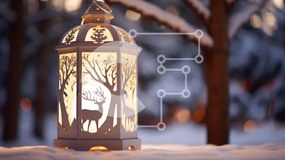 Intra Συλλεκτικό Ξύλινο Παζλ Plywood  4mm - Χιονισμένο δασικό φανάρι με ελάφια και δέντρα Σε Ξύλινο Κουτί - Διαστάσεις Puzzle: 10x10 cm – 25 κομμάτια