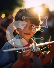 Intra Συλλεκτικό Ξύλινο Παζλ Plywood 4mm - Νεαρό αγόρι που παίζει με το μοντέλο αεροπλάνου Σε Ξύλινο Κουτί - Διαστάσεις Puzzle: 10x10 cm – 25 κομμάτια