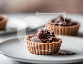 Intra Συλλεκτικό Ξύλινο Παζλ Plywood  4mm - Νόστιμα cupcakes σοκολάτας σε λευκό πιάτο Σε Ξύλινο Κουτί - Διαστάσεις: 10x10 cm – 25 κομμάτια