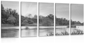 Εικόνα 5 τμημάτων της ανατολής δίπλα στο ποτάμι σε ασπρόμαυρο