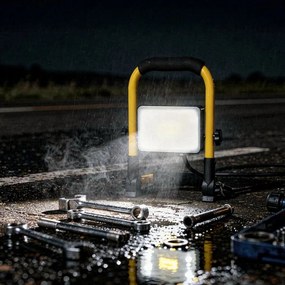 Προβολέας LED 30W SMD φορητός 4000K IP65 220-240V μαύρος PLUS