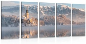 Εκκλησία 5 μερών στη λίμνη Bled στη Σλοβενία